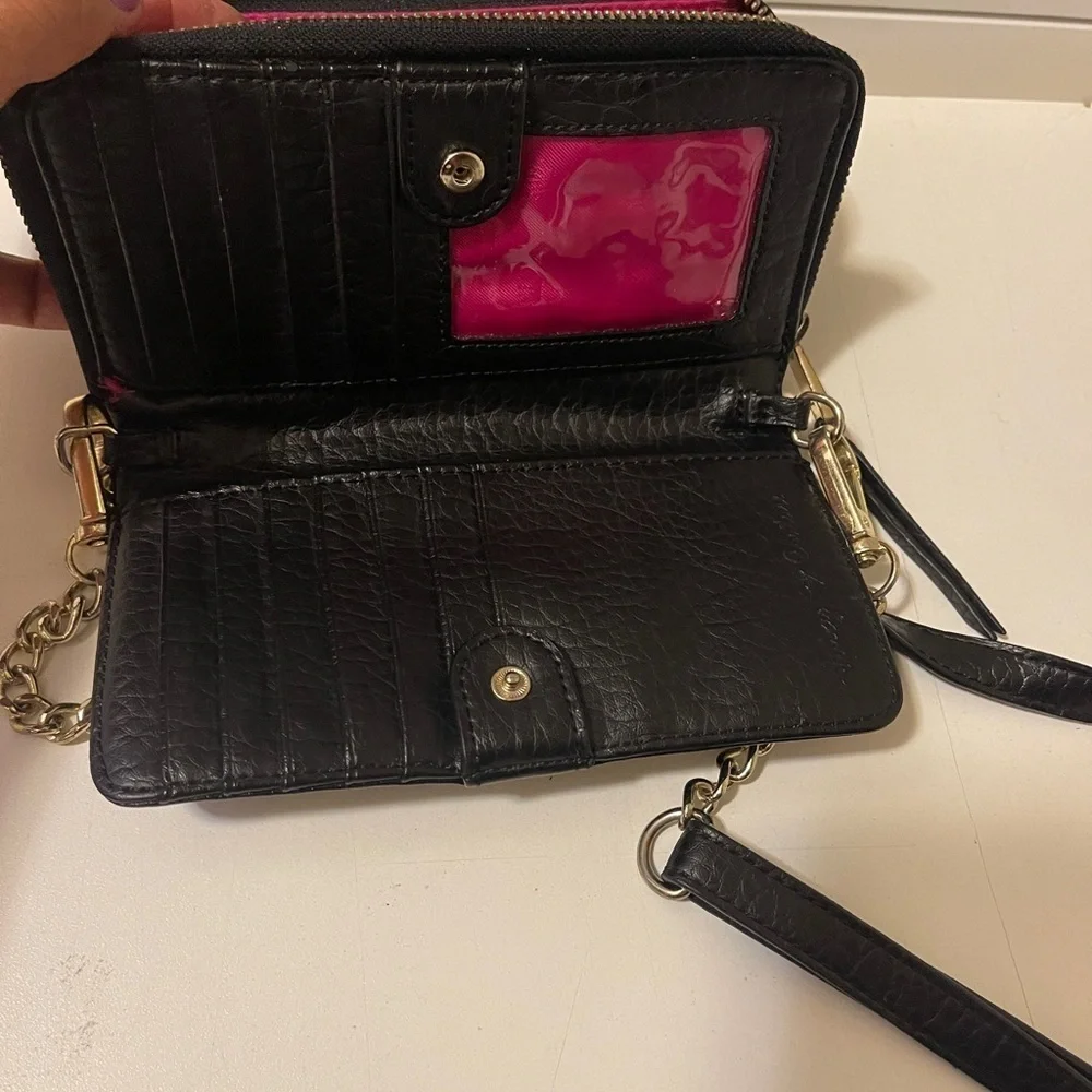 JUICY COUTURE • WALLETS AND CARDHOLDERS. Beautiful wallet with big logo in top